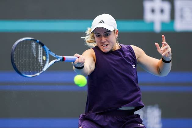 BEIJING, CHINA - OCTOBER 03: Sonay Kartal of Great Britain competes in the Women s Singles Quarterfinal match against Linda Noskova of Czech Republic on day 12 of the 2025 China Open at the National Tennis Center on October 3, 2025 in Beijing, China.  Copyright: xVCGx 111594813710