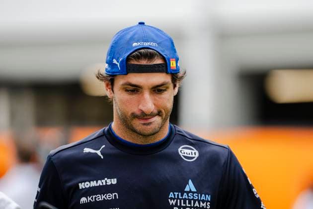 Formula 1 Singapore Grand Prix 2025 Carlos Sainz Jr. 55 (ESP) Williams FW47 arrives during the Formula 1 Singapore Airlines Singapore Grand Prix 2025 at the Marina Bay Street Circuit, Singapore on 3 October 2025 Credit: Jun Da Tan Every Second Media Editorial use only. All images are copyright Every Second Media Limited. No images may be reproduced without prior permission. Copyright: xIMAGO EveryxSecondxMediax ESM-1608-0022 JunxDaxTanx xEveryxSecondxMediax
