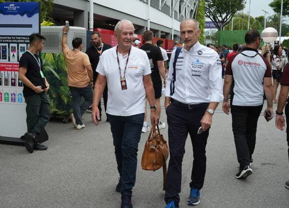 FORMULA 1 SINGAPORE AIRLINES SINGAPORE GRAND PRIX 2025 03 10 2025, Marina Bay Street Circuit, Singapore, FORMULA 1 SINGAPORE AIRLINES SINGAPORE GRAND PRIX 2025 , in the picture Head of Motorsport Dr Helmut Marko Oracle Red Bull Racing nordphotoxGmbHx xBratic nph00250
