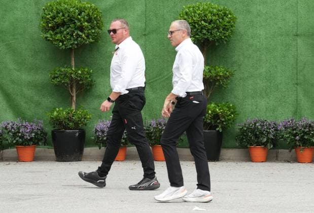 FORMULA 1 SINGAPORE AIRLINES SINGAPORE GRAND PRIX 2025 03 10 2025, Marina Bay Street Circuit, Singapore, FORMULA 1 SINGAPORE AIRLINES SINGAPORE GRAND PRIX 2025 , in the picture Formula 1 boss Stefano Domenicali nordphotoxGmbHx xBratic nph00250