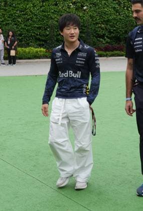 FORMULA 1 SINGAPORE AIRLINES SINGAPORE GRAND PRIX 2025 03 10 2025, Marina Bay Street Circuit, Singapore, FORMULA 1 SINGAPORE AIRLINES SINGAPORE GRAND PRIX 2025 , pictured Yuki Tsunoda JPN , Oracle Red Bull Racing nordphotoxGmbHx xBratic nph00250