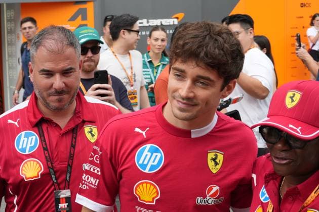 FORMULA 1 SINGAPORE AIRLINES SINGAPORE GRAND PRIX 2025 03 10 2025, Marina Bay Street Circuit, Singapore, FORMULA 1 SINGAPORE AIRLINES SINGAPORE GRAND PRIX 2025 , pictured Charles Leclerc MCO , Scuderia Ferrari HP nordphotoxGmbHx xBratic nph00250