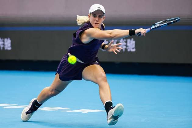BEIJING, CHINA - OCTOBER 03: Sonay Kartal of Great Britain competes in the Women s Singles Quarterfinal match against Linda Noskova of Czech Republic on day 12 of the 2025 China Open at the National Tennis Center on October 3, 2025 in Beijing, China.  Copyright: xVCGx 111594821213