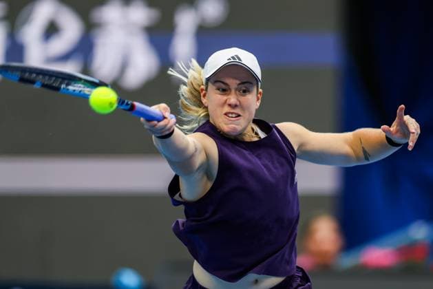 BEIJING, CHINA - OCTOBER 03: Sonay Kartal of Great Britain competes in the Women s Singles Quarterfinal match against Linda Noskova of Czech Republic on day 12 of the 2025 China Open at the National Tennis Center on October 3, 2025 in Beijing, China.  Copyright: xVCGx 111594823195
