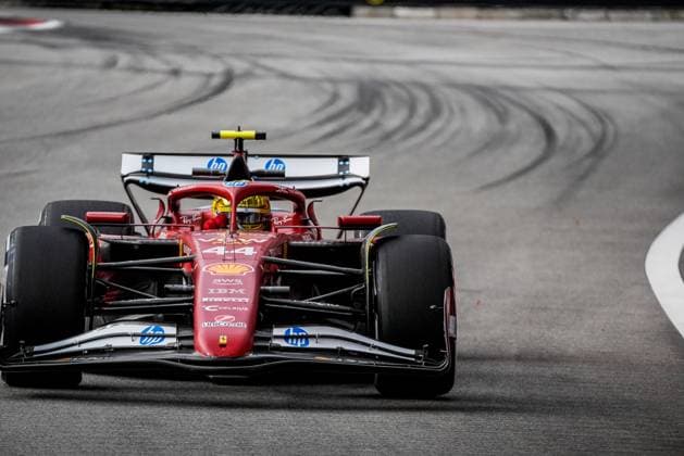 Formula 1 Singapore Airlines Singapore Grand Prix 2025 Remy Midez OVERTAKE MAXPPP - Singapore 03 10 2025 44 HAMILTON Lewis (gbr), Scuderia Ferrari HP, action at the Formula 1 Singapore Airlines Singapore Grand Prix 2025, the 18th round of the 2025 FIA Formula 1 World Championship, WM, Weltmeisterschaft at the Marina Bay Street Circuit in Singapore, Singapore, from 2 to 5 October 2025 Singapore Marina Bay Street Circuit Singapore  Copyright: xOVERTAKE MAXPPPxRemyxMidezx OVT202510038090 OVT202510038090