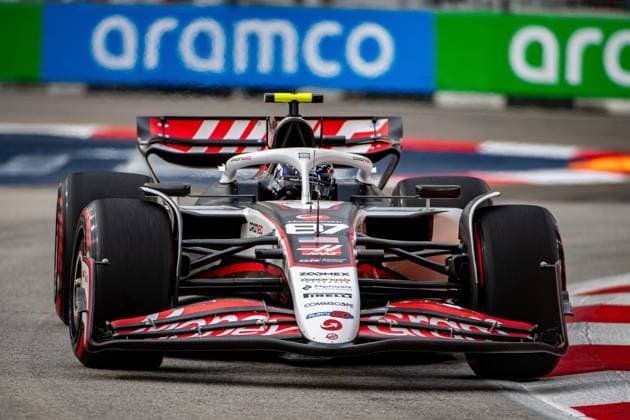 Formula 1 GP Singapore Friday, 03 10 2025 Oliver Bearman 87, MoneyGram Haas F1 Team Formula 1 GP Singapore Friday, 03 10 2025 Copyright: xBEAUTIFULxSPORTS Erlhofx