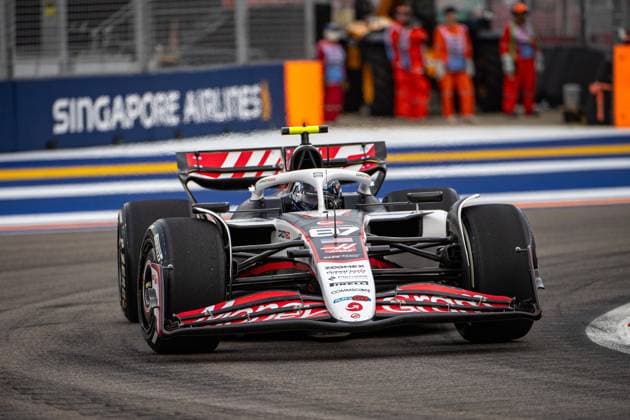 Formula 1 GP Singapore Friday, 03 10 2025 Oliver Bearman 87, MoneyGram Haas F1 Team Formula 1 GP Singapore Friday, 03 10 2025 Copyright: xBEAUTIFULxSPORTS Erlhofx