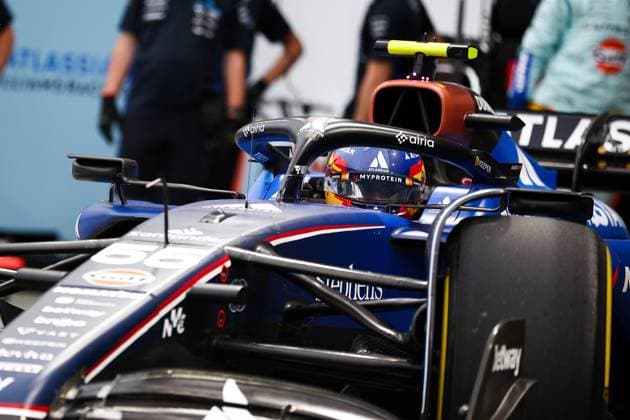 F1 - SINGAPORE GRAND PRIX 2025 55 SAINZ Carlos (spa), Williams Racing FW47, action during the 2025 Formula 1 Singapore Grand Prix, 18th round of the 2025 FIA Formula One World Championship, WM, Weltmeisterschaft from October 3 to 5, 2025 on the Marina Bay Street Circuit, in Singapore - SingaporeSingapore  Copyright: xEricxAlonsox