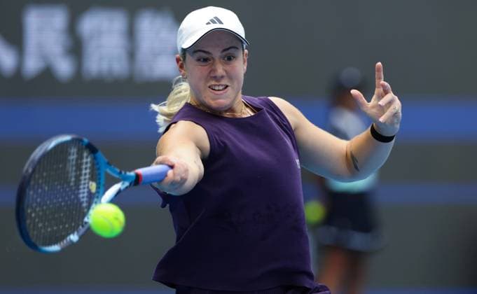 (251003) -- BEIJING, Oct. 3, 2025 -- Sonay Kartal hits a return during the women s singles quarterfinal match between Linda Noskova of the Czech Reoublic and Sonay Kartal of Britain at 2025 China Open tennis tournament in Beijing, China, Oct. 3, 2025. (Photo by Xinhua) (SP)CHINA-BEIJING-TENNIS-CHINA OPEN-WOMEN S SINGLES-QUARTERFINAL (CN) MaxZihan 