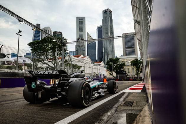 F1 - SINGAPORE GRAND PRIX 2025 12 KIMI ANTONELLI Andrea (ita), Mercedes AMG F1 Team W16, action during the 2025 Formula 1 Singapore Grand Prix, 18th round of the 2025 FIA Formula One World Championship, WM, Weltmeisterschaft from October 3 to 5, 2025 on the Marina Bay Street Circuit, in Singapore - SingaporeSingapore  Copyright: xFLORENTxGOODENx