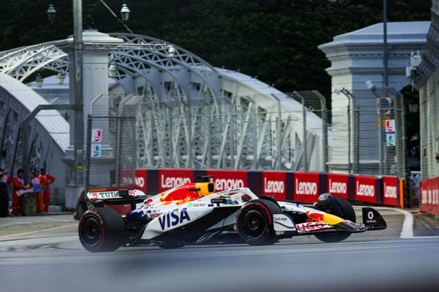 F1 - SINGAPORE GRAND PRIX 2025 06 HADJAR Isack (fra), Visa Cash App RB F1 Team VCARB02, action during the 2025 Formula 1 Singapore Grand Prix, 18th round of the 2025 FIA Formula One World Championship, WM, Weltmeisterschaft from October 3 to 5, 2025 on the Marina Bay Street Circuit, in Singapore - SingaporeSingapore  Copyright: xFLORENTxGOODENx