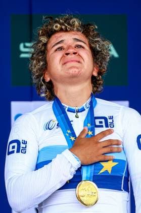 Spain Paula Ostiz Taco celebrates on the podium after winning the Women Junior Road Race at the UEC road European cycling championships, a 62,9 km track in Loriol-sur-Drome, France on Friday 03 October 2025. The European cycling championships Drome-Ardeche takes place from 1 to 5 October, France. DAVIDxPINTENS  x135979201x