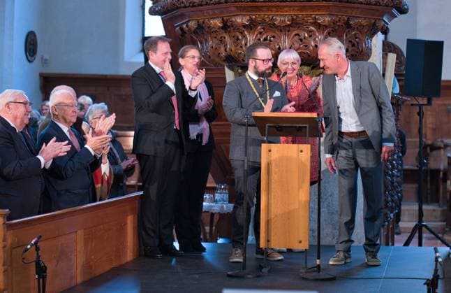 Awarding of the Memmingen Freedom Prize 1525 to the former SC Freiburg coach Christian Streich in the Protestant church St Martin Handover of the certificates by Lord Mayor Jan Rothenbacher Memmingen Photo Eibner Press photo Eky Eibner Awarding of the Memmingen Freedom Prize 1525 to the former SC Freiburg coach Christian Streich Memmingen Copyright: xEibner-Pressefotox EP_EER