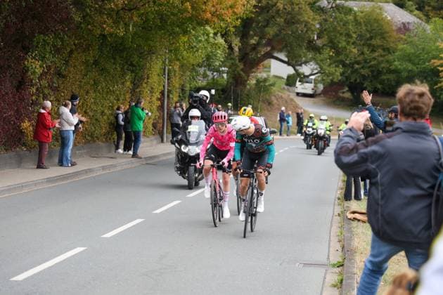 Start of the cycle race through the Münsterland region with finish at the Schlossplatz in Münster Hill climb at the ski jump in Oelde Stromberg Breakaway group Oelde, North Rhine-Westphalia, DEU, Germany, 03 10 2025 Sparkassen Münsterland Giro