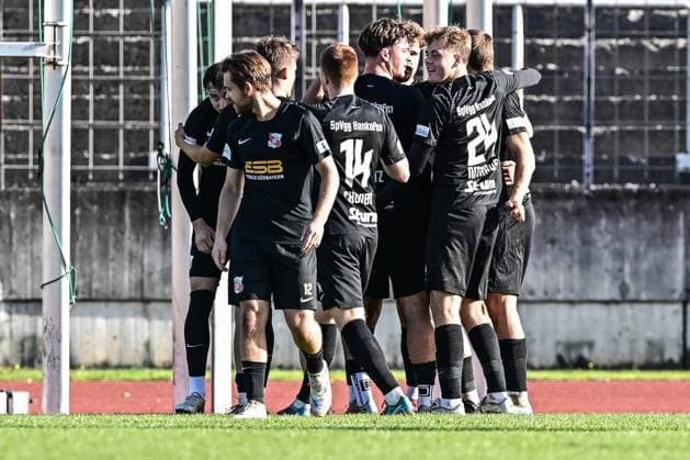 FC Augsburg II vs Hankofen Hailing 03 10 2025 Cheers at Hankofen , Augsburg, 03 10 2025 12 Matchday of the Regionalliga Bayern, FC Augsburg II vs Hankofen Hailing, Augsburg Rosenaustadion Copyright: xBEAUTIFULxSPORTS Märklx