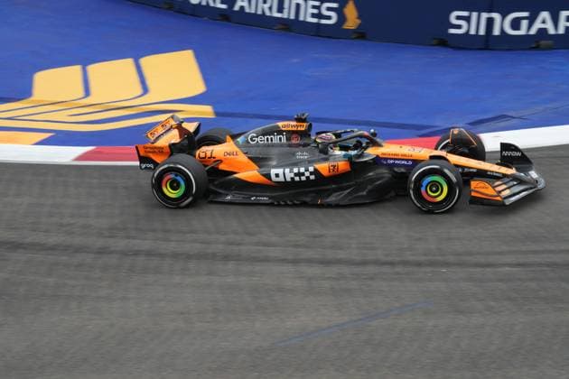 FORMULA 1 SINGAPORE AIRLINES SINGAPORE GRAND PRIX 2025 03 10 2025, Marina Bay Street Circuit, Singapore, FORMULA 1 SINGAPORE AIRLINES SINGAPORE GRAND PRIX 2025 , pictured Oscar Piastri AUS , McLaren F1 Team nordphotoxGmbHx xBratic nph00250