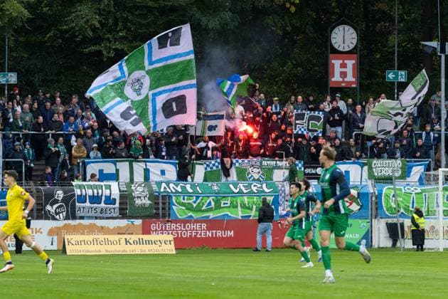 03 10 2025, xkwix, Football, Regionalliga West, FC Gütersloh SC Wiedenbrück, Ohlendorf Stadion im Heidewald Piro on the stands of FC Gütersloh Fans NRW Germany