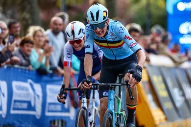 Belgium Seff Van Kerckhove crosses the finish line at the Men Junior Road Race at the UEC road European cycling championships, a 103,4 km track in Loriol-sur-Drome, France on Friday 03 October 2025. The European cycling championships Drome-Ardeche takes place from 1 to 5 October, France. DAVIDxPINTENS  x135993931x