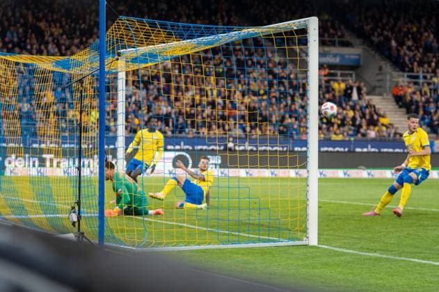 Germany Soccer 2 Liga, Matchday 8 2025 2026, Eintracht Braunschweig SC Paderborn 07 on 03 10 in Braunschweig Eintracht Stadion Chance Kevin Ehlers Eintracht Braunschweig 21 but offside Copyright: xSvenxHeidmannx