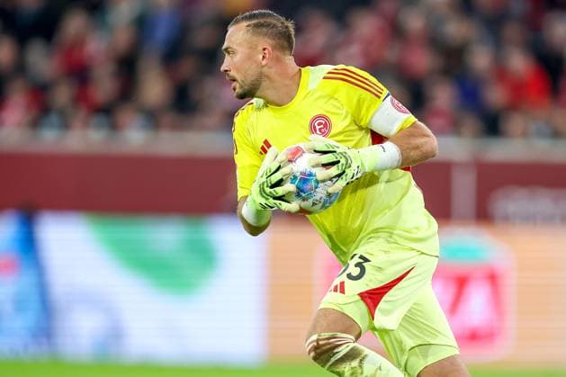 03 10 2025, Football, Fortuna Düsseldorf 1 FC Nürnberg, 2 Fußball Bundesliga, Merkur Spiel Arena, Saison 2025 2026 Goalkeeper Florian Kastenmeier Fortuna Düsseldorf 33 DFB regulations prohibit any use of photographs as image sequences and or quasi video Nordrhein Westfalen Germany