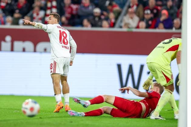 03 10 2025, Football, Fortuna Düsseldorf 1 FC Nürnberg, 2 Fußball Bundesliga, Merkur Spiel Arena, Saison 2025 2026 Goal celebration after the goal to 1 0 by scorer Rafael Lubach 1FC Nuernberg 18 DFB regulations prohibit any use of photographs as image sequences and or quasi video Nordrhein Westfalen Germany