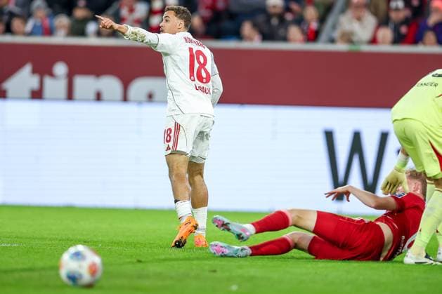 03 10 2025, Football, Fortuna Düsseldorf 1 FC Nürnberg, 2 Fußball Bundesliga, Merkur Spiel Arena, Saison 2025 2026 Goal celebration after the goal to 1 0 by scorer Rafael Lubach 1FC Nuernberg 18 DFB regulations prohibit any use of photographs as image sequences and or quasi video Nordrhein Westfalen Germany