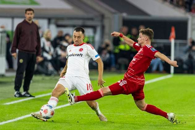 2 Soccer Bundesliga, Fortuna Düsseldorf 1 FC Nürnberg 03 10 2025 Julian Justvan 1 FC Nürnberg, 10 , Moritz Heyer Fortuna Düsseldorf, 5 2 Soccer Bundesliga, Fortuna Düsseldorf 1 FC Nürnberg, 8 Matchday, on 03 10 2025, Merkur Spiel Arena, Düsseldorf DFL regulations prohibit any use of photographs as image sequences and or quasi video Copyright: xBEAUTIFULxSPORTS Meuselx