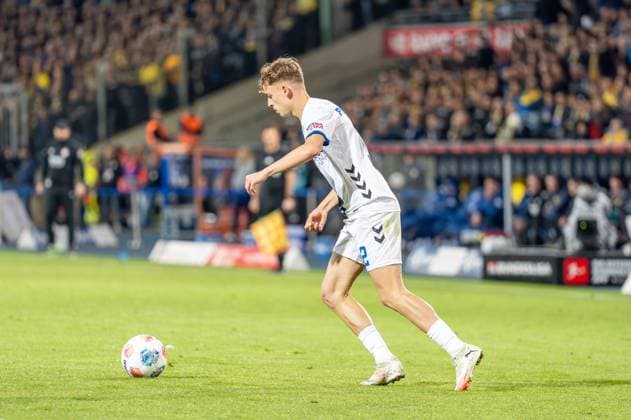 Germany Soccer 2 Liga, Matchday 8 2025 2026, Eintracht Braunschweig vs SC Paderborn 07 on 03 10 in Braunschweig Eintracht Stadion Ruben Müller SC Paderborn 07 2 Copyright: xSvenxHeidmannx
