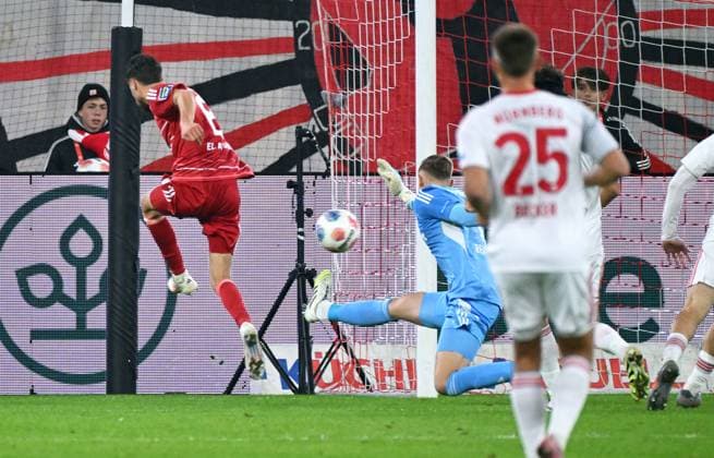 Football, 2 Bundesliga, Germany, Men, Season 2025 2026, Matchday 8, Merkur Spiel Arena Düsseldorf, Fortuna Düsseldorf FC Nürnberg Anouar El Azzouzi F95 scores the goal to make it 1 1