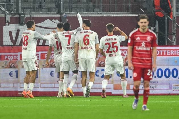 03 10 2025, Soccer 2 Bundesliga, Season 2025 2026, 08 Matchday, Fortuna Duesseldorf 1 FC Nuernberg in the Merkur Spiel Arena in Duesseldorf The Nuremberg players cheer the goal to 2 1 Important note According to the regulations of the DFL German Football League or the DFB German Football Association, it is prohibited to use or have used photos taken in the stadium and or from the game in the form of sequential images and or video-like photo series Photo Kirchner Media Thomas Haesler Copyright: xKirchner-Media ThomasxHaeslerx