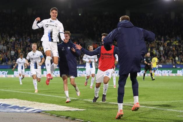 03 10 2025, xtgx, Soccer 2 Bundesliga Eintracht Braunschweig SC Paderborn 07 emspor, v l jubilation after the 1 2 by Stefano Marino Paderborn, 30 DFL DFB REGULATIONS PROHIBIT ANY USE OF PHOTOGRAPHS as IMAGE SEQUENCES and or QUASI VIDEO Braunschweig