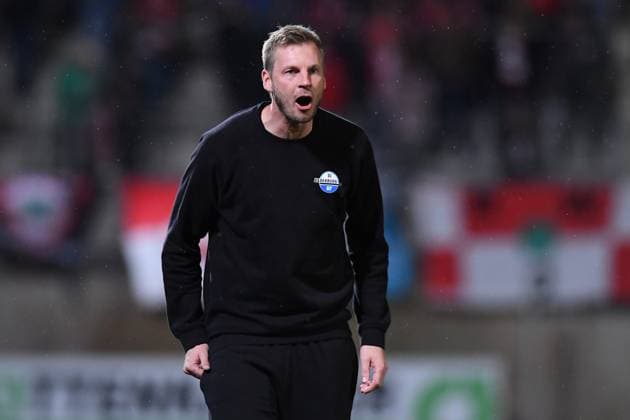 Soccer Mens Regionalliga West Season 2025 2026 11 Matchday Red White Oberhausen SC Paderborn U21 on 03 10 2025 at Stadion Niederrhein in Oberhausen Thomas Bertels Coach SC Paderborn U21 North Rhine-Westphalia Germany