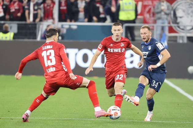 03 10 2025, xtvx, Fußball 1 Bundesliga, TSG 1899 Hoffenheim 1 FC Köln v l Zweikampf, Duell, duel, tackle, compete Said El Mala 1 FC Koeln Kristoffer Lund 1 FC Koeln Vladimir Coufal TSG 1899 Hoffenheim DFL DFB REGULATIONS PROHIBIT ANY USE OF PHOTOGRAPHS as IMAGE SEQUENCES and or QUASI VIDEO Sinsheim