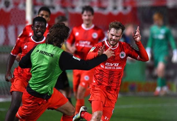 Soccer Men Regionalliga West Season 2025 2026 11 Matchday Red White Oberhausen SC Paderborn U21 on 03 10 2025 at Stadion Niederrhein in Oberhausen Goal celebration to 1 0 by Luca Vincent Schlax Red White Oberhausen North Rhine-Westphalia Germany