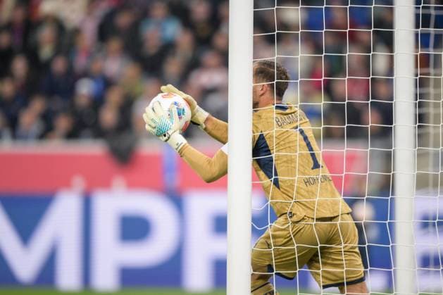 Soccer, 1 Bundesliga, 20251003, TSG 1899 Hoffenheim 1 FC Köln In the picture goalkeeper Oliver BAUMANN Hoffenheim, 1 catches ball in front of line Sinsheim PreZero Arena Baden Württemberg Germany Copyright: Passion2Press MarkusxFischerx
