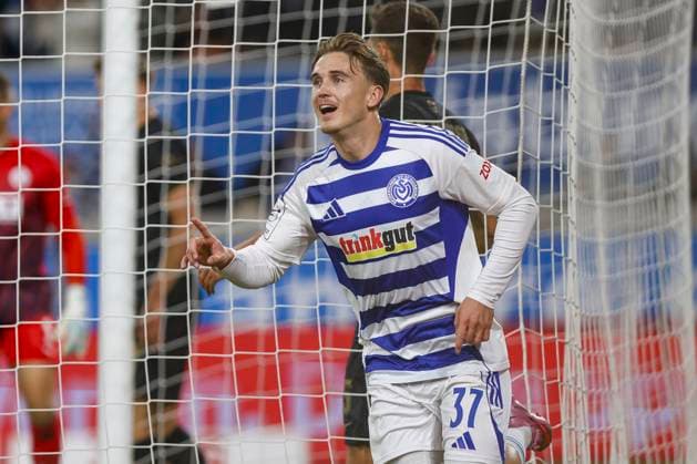 Duisburg, Germany, 03 10 25 Patrick Sussek MSV Duisburg goal celebration, cheers after his goal for 1 0 during the match of the 3 Liga MSV Duisburg against FC Hansa Rostock in the schauinsland reisen arena Duisburg schauinsland reisen arena North Rhine Westphalia Germany Copyright: xBrauer-Fotoagenturx xAdrianxSchlx
