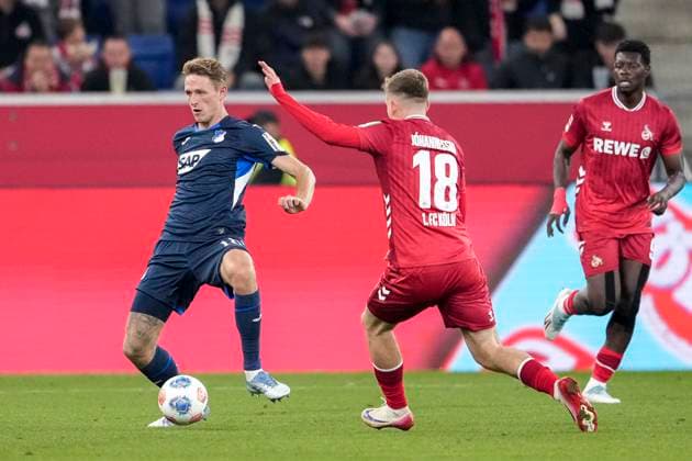 v li Wouter Burger Hoffenheim, 18 , Isak Johannesson Köln, 18 , Action, Action, Game scene, 03 10 2025, Sinsheim Germany , Soccer, Bundesliga, TSG 1899 Hoffenheim 1 FC Köln, DFB DFL REGULATIONS PROHIBIT ANY USE OF PHOTOGRAPHS AS IMAGE SEQUENCES AND OR QUASI VIDEO xozx