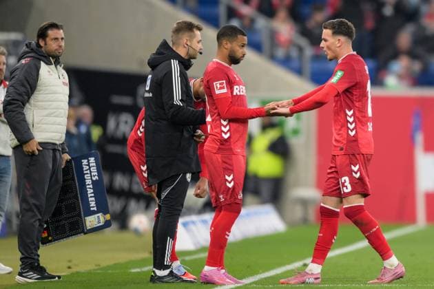 Soccer, 1 Bundesliga, 20251003, TSG 1899 Hoffenheim 1 FC Köln In the picture substitution change, v l Linton MAINA Köln, 37 , Said EL MALA Köln, 13 Sinsheim PreZero Arena Baden Württemberg Germany Copyright: Passion2Press MarkusxFischerx