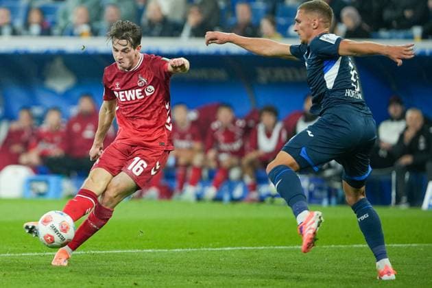 Soccer Bundesliga, Matchday 6, TSG Hoffenheim 1 FC Köln on 03 10 2025 in Sinsheim PreZero Arena , Germany, Season 2025 2026 DFL REGULATIONS PROHIBIT ANY USE OF PHOTOGRAPHS AS IMAGE SEQUENCES AND OR QUASI VIDEO Jakub Kaminski 16, KOE shoots on goal Sinsheim PreZero Arena Germany Copyright: xChristophxKinzingerx