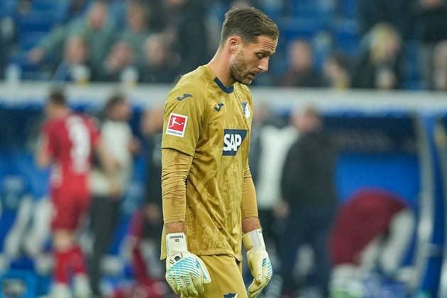 Soccer Bundesliga, Matchday 6, TSG Hoffenheim 1 FC Köln on 03 10 2025 in Sinsheim PreZero Arena , Germany, Season 2025 2026 DFL REGULATIONS PROHIBIT ANY USE OF PHOTOGRAPHS AS IMAGE SEQUENCES AND OR QUASI VIDEO Oliver Baumann 1, TSG in focus Sinsheim PreZero Arena Germany Copyright: xChristophxKinzingerx