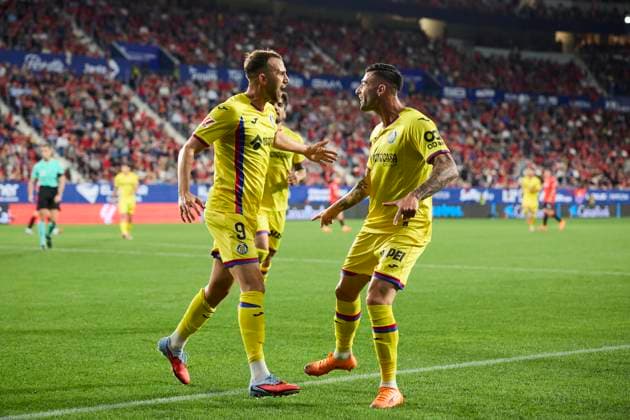 October 3, 2025, Pamplona, Navarra, SPAIN: Borja Mayoral of Getafe CF celebrates after scoring the team s first goal during the LaLiga EA Sports match between CA Osasuna and Getafe CF at El Sadar on October 3, 2025, in Pamplona, Spain. Pamplona SPAIN - ZUMAa181 20251003_zaa_a181_090 Copyright: xRicardoxLarreinax