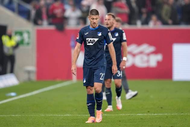 v li Andrej Kramaric Hoffenheim, 27 , Vladimir Coufal Hoffenheim, 34 , TSG 1899 Hoffenheim player, disappointed about the defeat, disappointment after the final whistle, highlight, loser, lost, frustration, disappointed, pessimistic, 03 10 2025, Sinsheim Germany , Soccer, Bundesliga, TSG 1899 Hoffenheim 1 FC Köln, DFB DFL REGULATES PROHIBIT ANY USE OF PHOTOGRAPHS AS IMAGE SEQUENCES AND OR QUASI VIDEO xozx