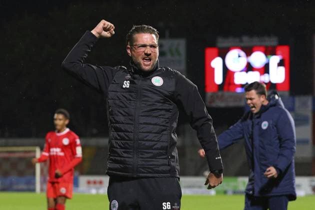 Regionalliga West Rot Weiß Oberhausen SC Paderborn II FOR EDITORIAL PURPOSES ONLY p RWO coach Sebastian Gunkel celebrates the 1 0 victory at the final whistle RWO SC Paderborn II Location Oberhausen, Stadion Niederrhein Date 03 10 2025 Germany NRW Oberhausen Copyright MichaxKorb Copyright: MichaxKorb doc82nx4265t117wu6rcxr ,EDITORIAL USE ONLY Copyright: MichaxKorb
