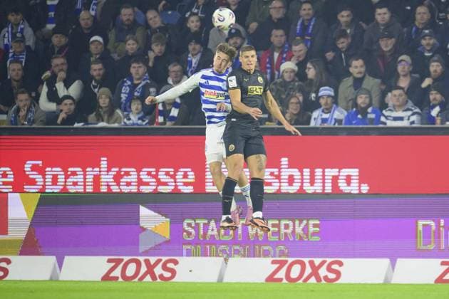 3 Liga MSV Duisburg FC Hansa Rostsock FOR EDITORIAL PURPOSES ONLY p Soccer 3 Liga MSV Duisburg FC Hansa Rostsock on 03 10 25 at Schauinsland Reisen Arena in Duisburg X Germany Nordrhein Westfalen Duisburg Copyright JakobxKlos Copyright: JakobxKlos doc82nx6u2ompel1k0sect ,EDITORIAL USE ONLY Copyright: JakobxKlos