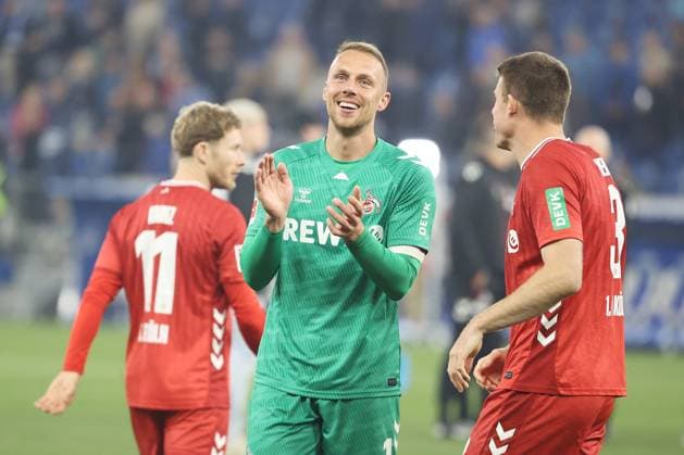 03 10 2025, xtvx, Fussball 1 Bundesliga, TSG 1Torwart Marvin Schwaebe 1 FC Koeln nach dem Spiel, after the match899 Hoffenheim 1 FC Köln v l DFL DFB REGULATIONS PROHIBIT ANY USE OF PHOTOGRAPHS as IMAGE SEQUENCES and or QUASI VIDEO Sinsheim