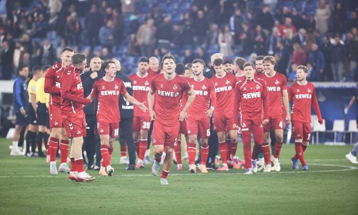 03 10 2025, xtvx, Fussball 1 Bundesliga, TSG 1899 Hoffenheim 1 FC Köln v l Mannschaft FC Köln nach dem Spiel, after the match DFL DFB REGULATIONS PROHIBIT ANY USE OF PHOTOGRAPHS as IMAGE SEQUENCES and or QUASI VIDEO Sinsheim