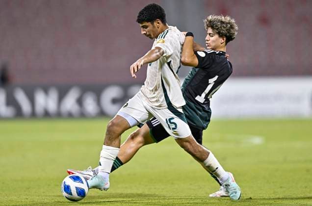 UNITED ARAB EMIRATES V SAUDI ARABIA ,FINAL U-17 GULF CUP QATAR 2025 Mohammed Alkhalaf (L) of Saudi Arabia and Eisa Ahmed Alblooshi of United Arab Emirates in action during the Arab Gulf Cup Football Federation (AGCFF) U-17 Gulf Cup Qatar 2025 final football match between United Arab Emirates and Saudi Arabia at Grand Hamad Stadium in Doha, Qatar, on October 3, 2025. DOHA Qatar Copyright: xNOUSHADx