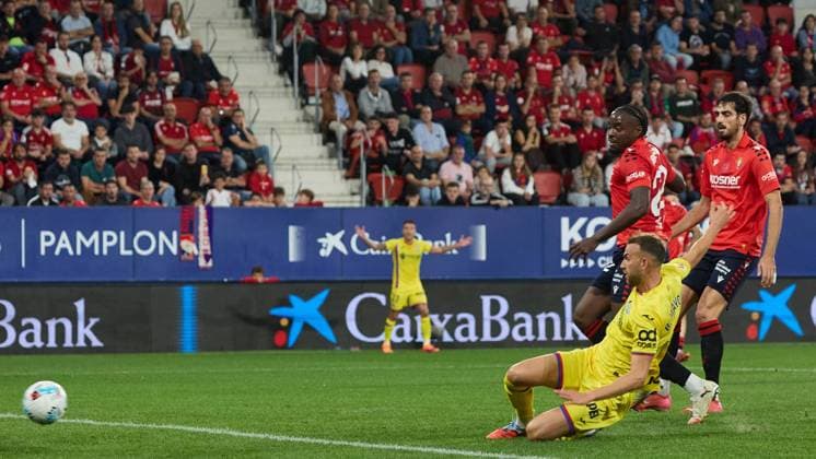 Pamplona, Spain. 3rd Oct 2025. Sports. Football Soccer.Getafe CF players celebrate a goal of Borja Mayoral (0-1) during the football match of La Liga EA Sports between CA Osasuna and Getafe CF played at El Sadar stadium in Pamplona (Spain) on October 3, 2025. Credit: Inigo Alzugaray Cordon Press  Liga 2025-2026