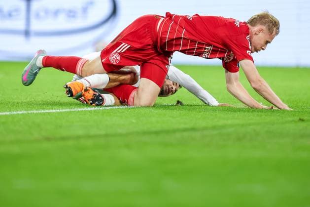 03 10 2025, Football, Fortuna Düsseldorf 1 FC Nürnberg, 2 Fußball Bundesliga, Merkur Spiel Arena, Saison 2025 2026 Giovanni Haag Fortuna Düsseldorf 06 falls over Rafael Lubach 1FC Nuernberg 18 to the ground DFB regulations prohibit any use of photographs as image sequences and or quasi video Nordrhein Westfalen Germany