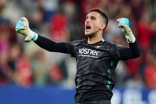 CA Osasuna v Getafe CF - LaLiga EA Sports Sergio Herrera of CA Osasuna reacts during the LaLiga EA Sports match between CA Osasuna and Getafe CF at El Sadar on October 3, 2025, in Pamplona, Spain. Pamplona El Sadar Navarra Spain RL_CAOvGCF_EL_000072 Copyright: xRicardoxLarreinax